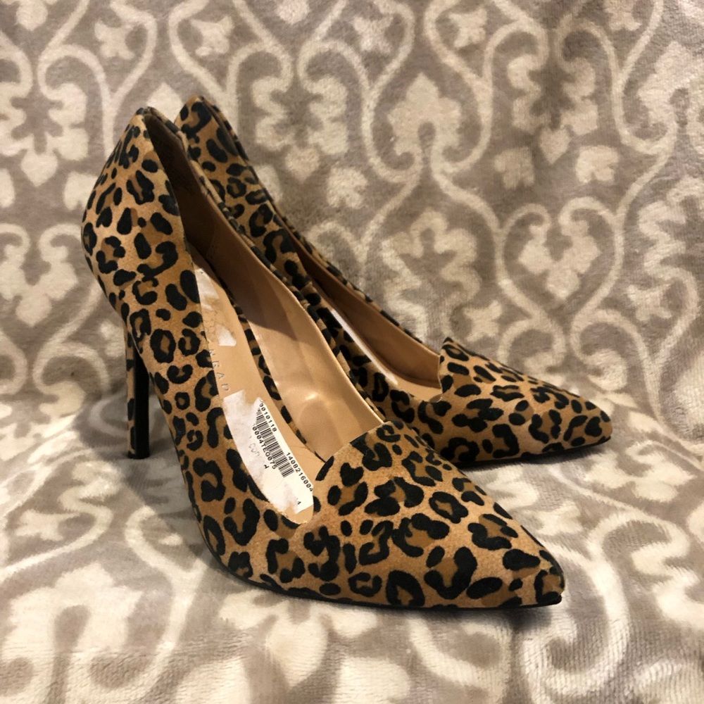 Leopard Point Toe Heels